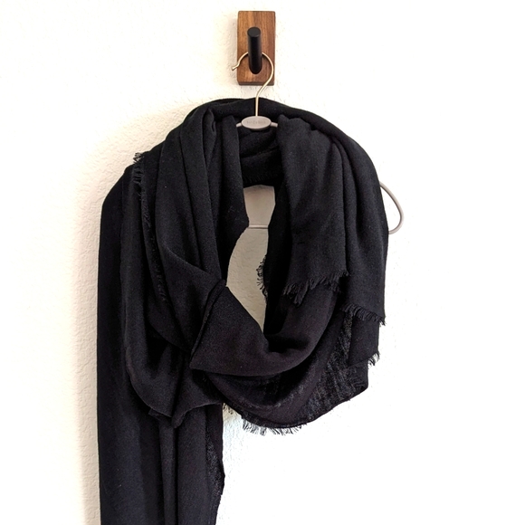 Zara KNIT Scarf - Picture 2 of 5